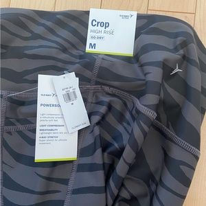 Old Navy Capri Leggings NWT